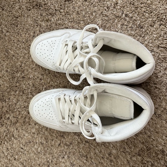 White Nike Dunks - Picture 3 of 5